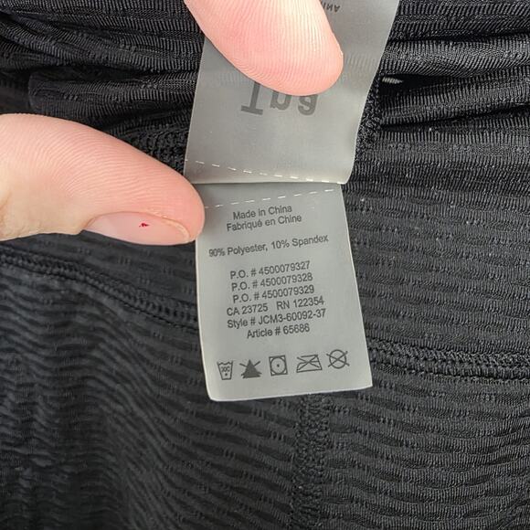 TNA Aritzia Black Sheer Stretchy Sporty Athleisure Casual Shorts Size XS - Picture 3 of 5